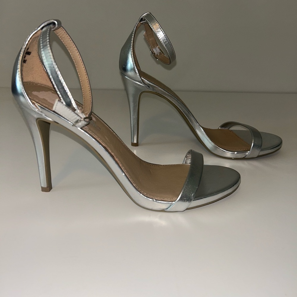 Charming Charlie silver stiletto high heels prom homecoming formal size‎ 9